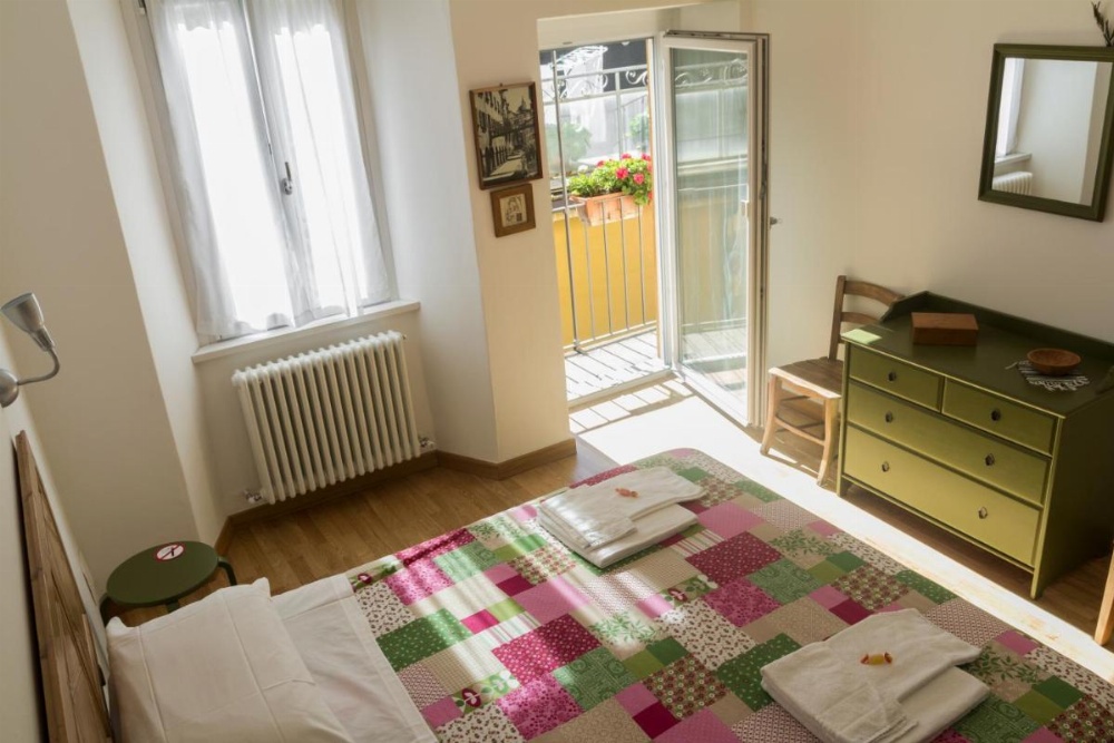 Room image 4